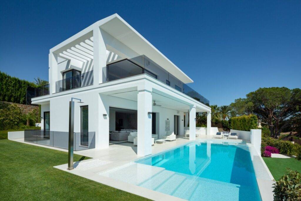 Villas and Dream Homes in Marbella. House Marbella Golden Mile | GM096